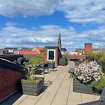 Christianshavn Finest With Huge Balcony