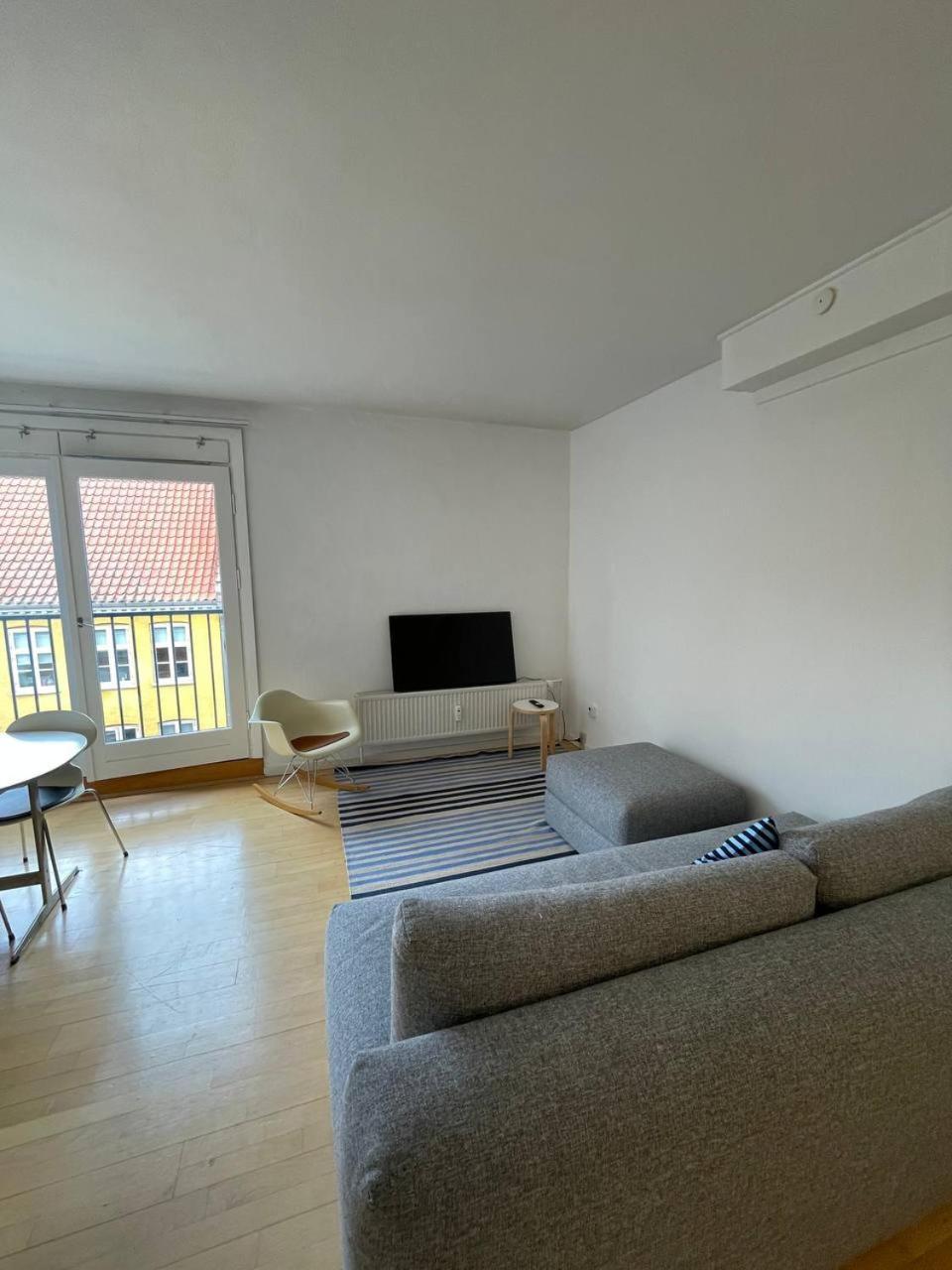 Christianshavn Finest With Huge Balcony Apartment Copenhagen